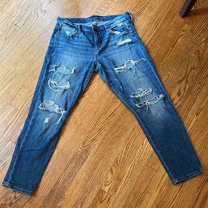 Designer Joe’s jeans size 27W slim crop fit.